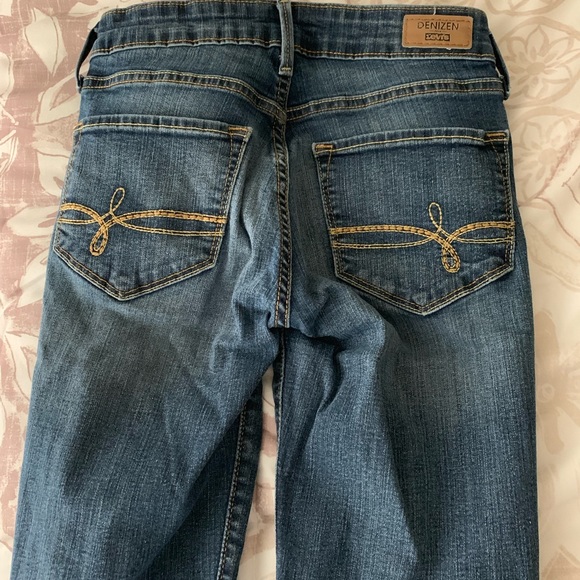 jeans - Picture 2 of 3